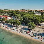 Vila Vodice Апартаменты