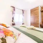 Vila Vodice Апартаменты