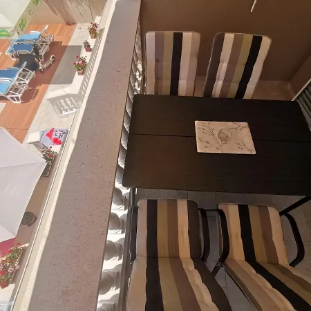 Vila Vodice דירה *