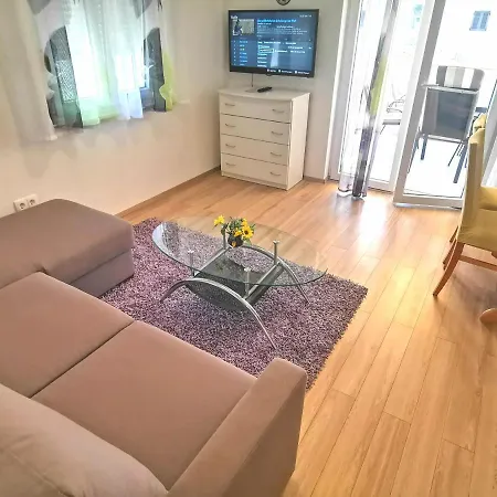 Vila Vodice *