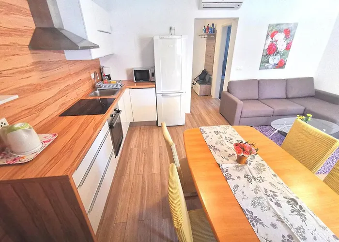 Vila Vodice Appartamento