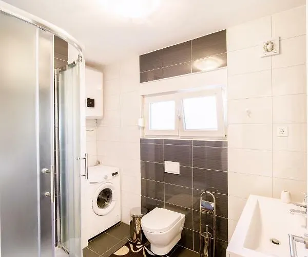 Vila Vodice * Vodice